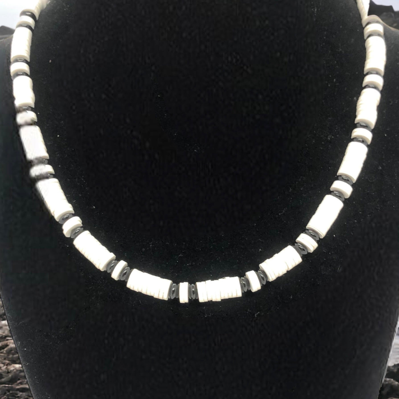 Chill - Black & White Choker Necklace Bracelet Set - Unisex